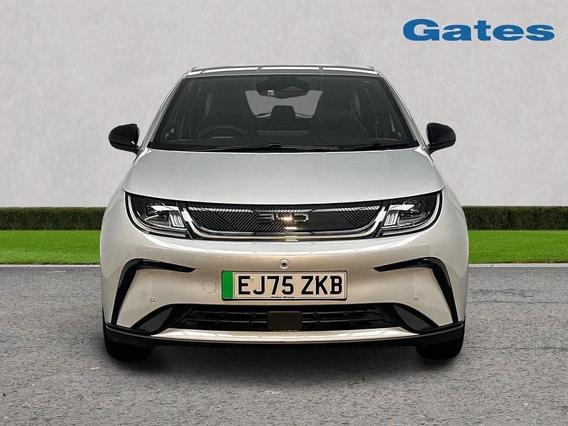 Used BYD Dolphin Comfort 150 kW (204 HP) 2025 White Hatchback