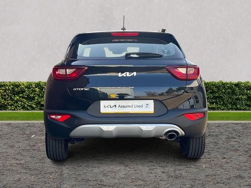 Used Kia Stonic 100 HP (73 kW) 2024 Black SUV