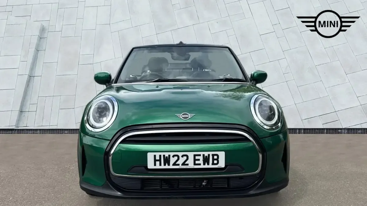 Usado Mini Cooper Cabriolet Classic 2022 Verde Descapotable