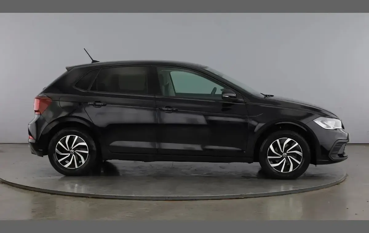 Used VW Polo Life 95 HP (69 kW) 2023 Black Hatchback