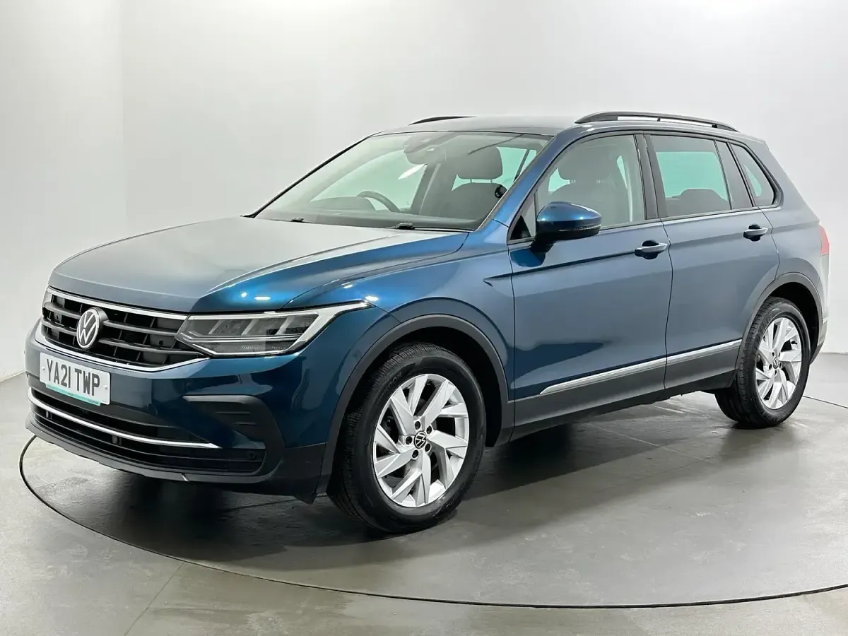 Used VW Tiguan Life 150 HP (110 kW) 2021 Blue SUV