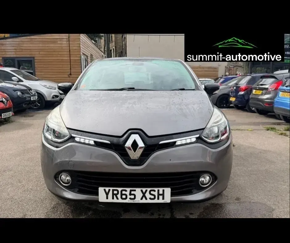 Used Renault Clio Dynamique 90 HP (66 kW) 2015 Grey Hatchback