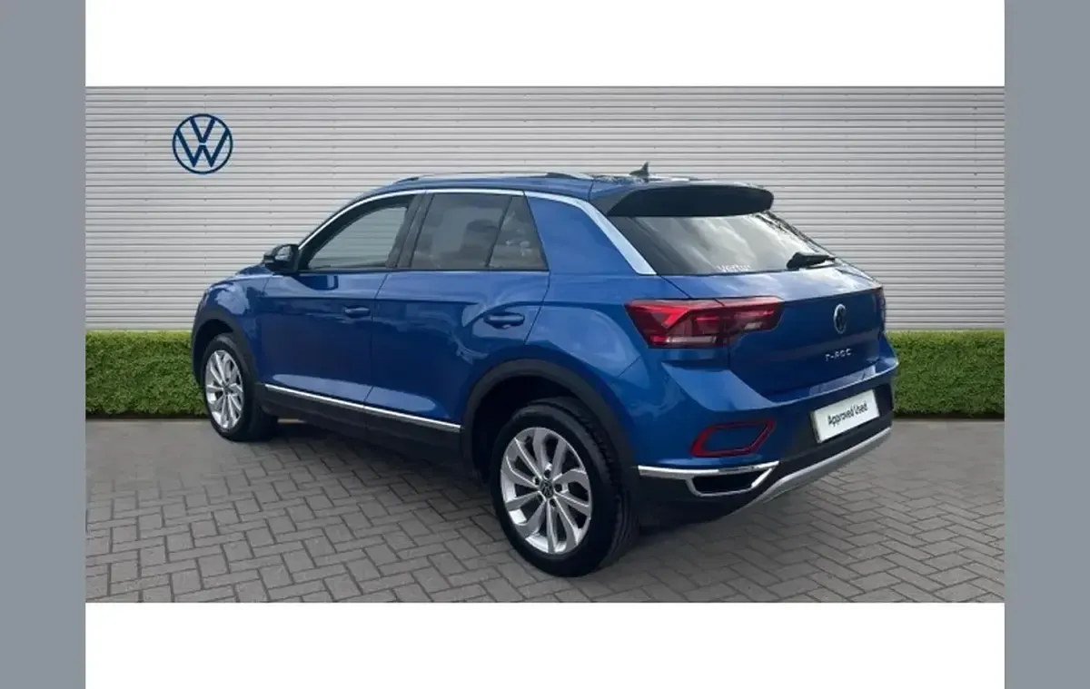 Used VW T-Roc Style 150 HP (110 kW) 2024 Blue SUV