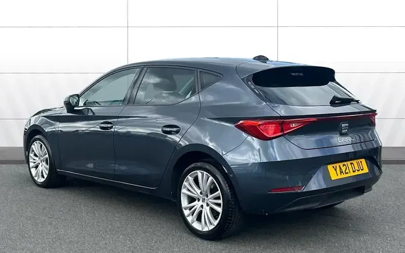 Used Seat Leon SE Dynamic 110 HP (80 kW) 2023 Hatchback
