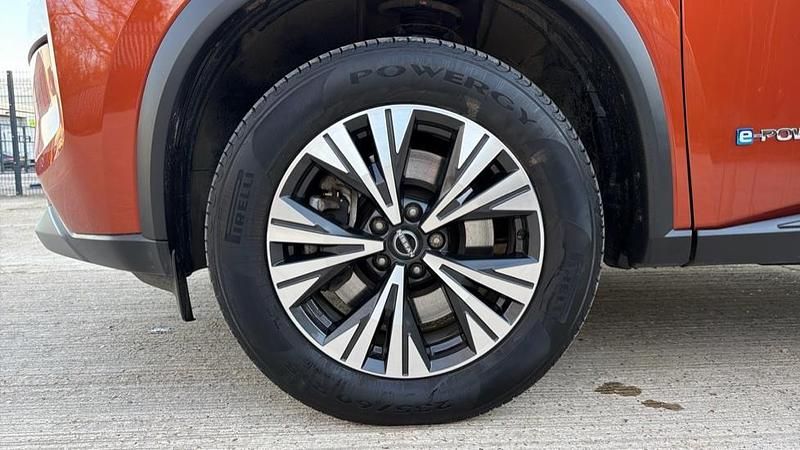 Used Nissan X-Trail N-Connecta 213 HP (156 kW) 2023 Orange SUV