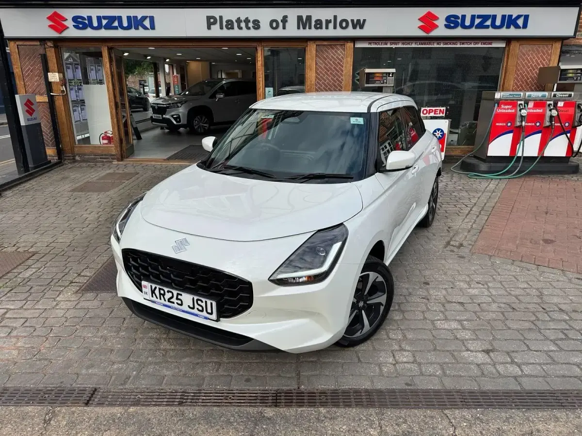 Used Suzuki Swift 2025 Pure white Hatchback