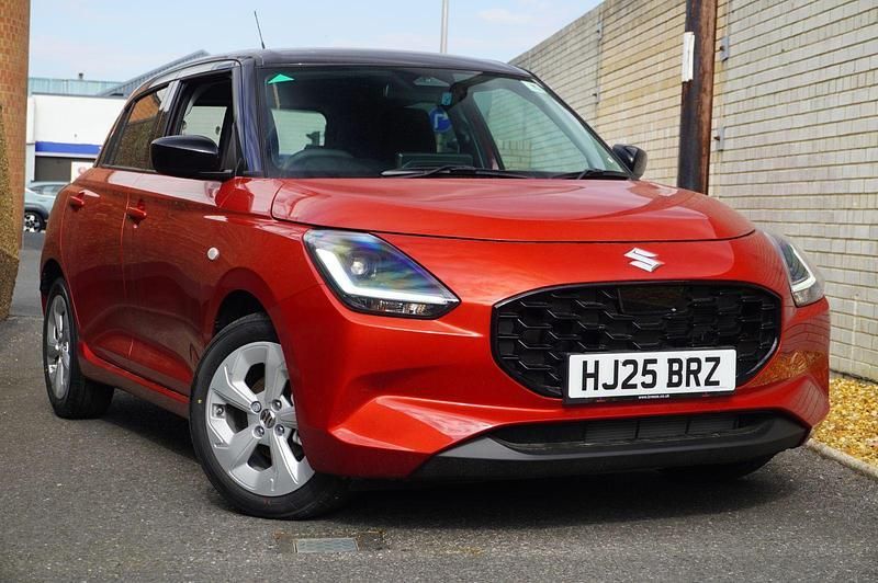 Used 2025 Suzuki Swift Hatchback | £18,990 (Expensive) - Image 1/4