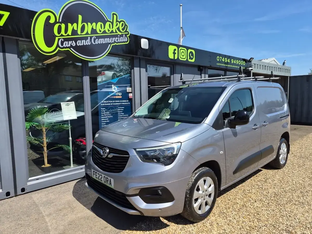 Used Vauxhall Combo Elite 100 HP (73 kW) 2022 Grey MPV