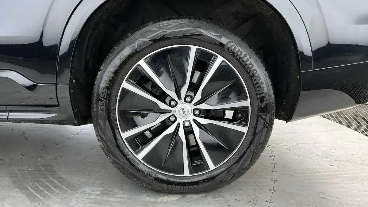 Used Volvo XC90 Momentum 235 HP (172 kW) 2022 Black SUV