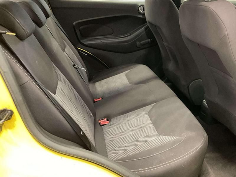 Used Ford Ka Plus Zetec 85 HP (62 kW) 2018 Yellow Hatchback