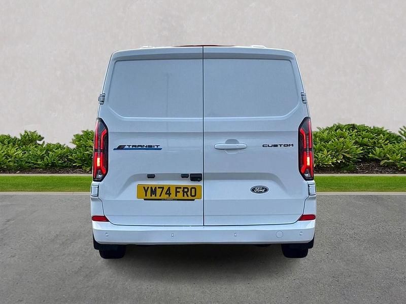 Usado Ford E-Transit Limited 100 kW (136 HP) 2024 Branco Van