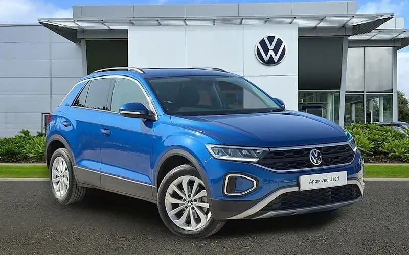 Used VW T-Roc Life 110 HP (80 kW) 2024 SUV
