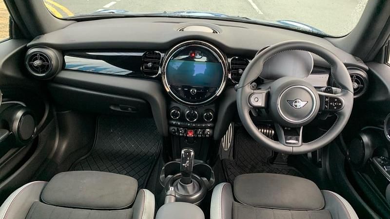 Used Mini Cooper S Sport 176 HP (129 kW) 2024 Blue Hatchback