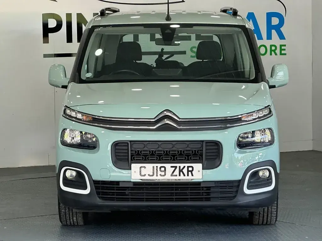 Used Citroën e-Berlingo Flair 130 HP (95 kW) 2019 Green MPV