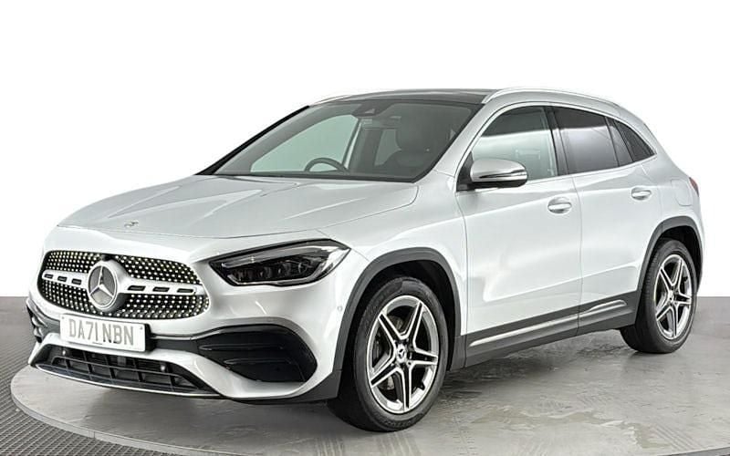 Usado Mercedes GLA220 AMG Line Premium Plus 190 HP (139 kW) 2021 SUV