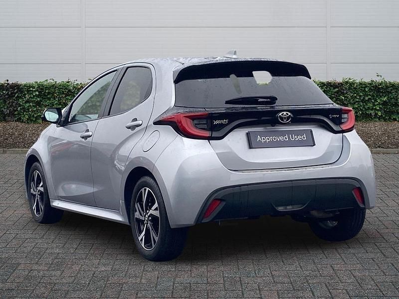 Used Toyota Yaris Hybrid Design 2024 Silver Hatchback