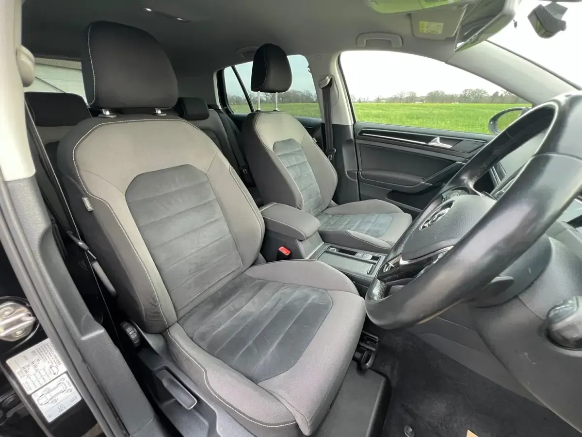 Second-hand VW Golf VIII GT 2026 Negru Hatchback