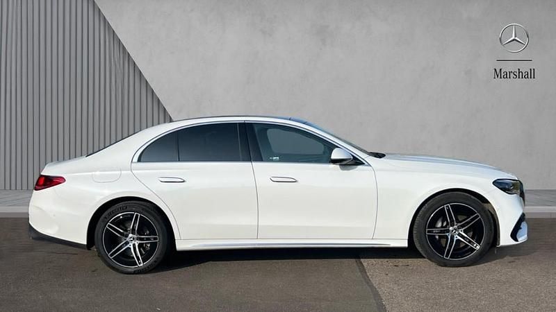 Usado Mercedes E300 AMG Line Premium 313 HP (230 kW) 2024 Branco Sedan
