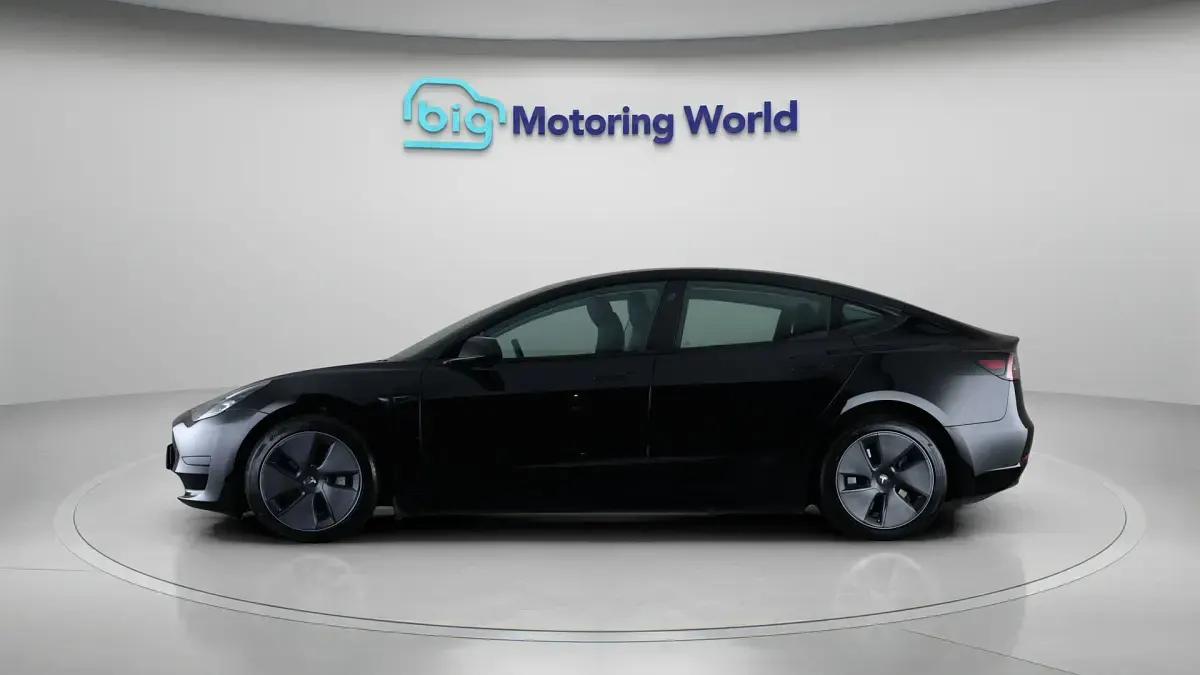 Used Tesla Model 3 RWD 222 kW (302 HP) 2022 Black Sedan