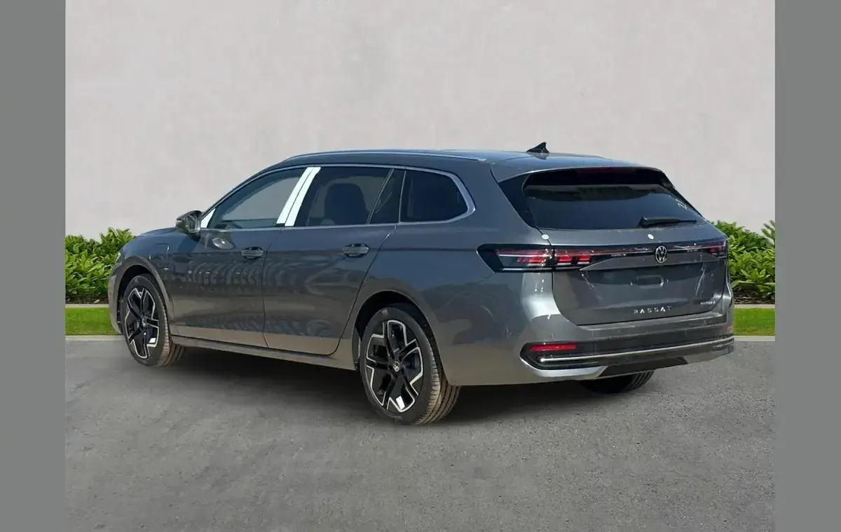 New VW Passat Elegance 200 HP (147 kW) 2025 Other Estate