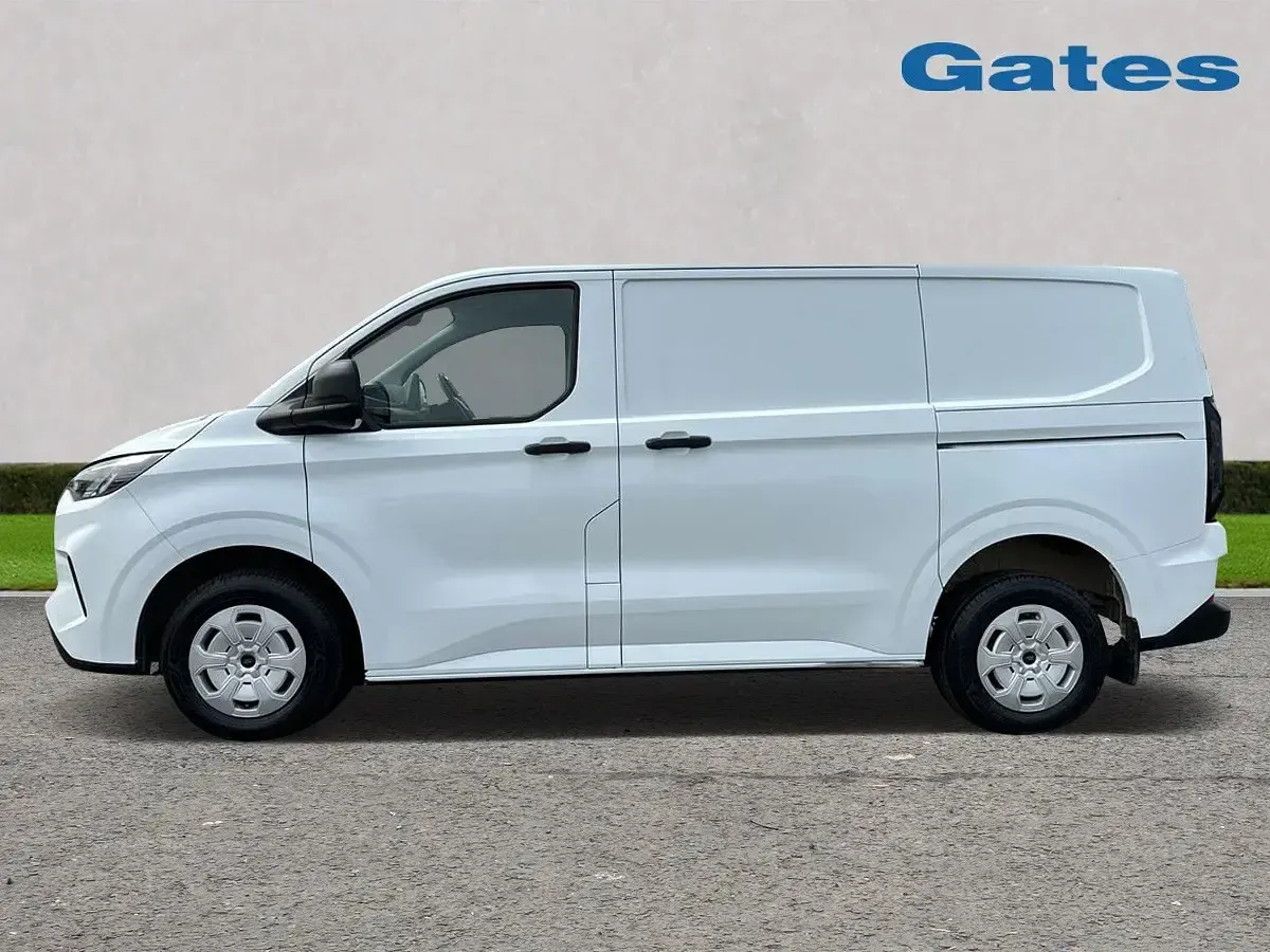 Usado Ford Transit Custom Trend 136 HP (100 kW) 2025 Branco Van