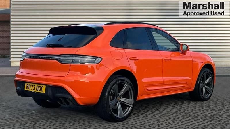Used Porsche Macan 265 HP (194 kW) 2023 Orange SUV