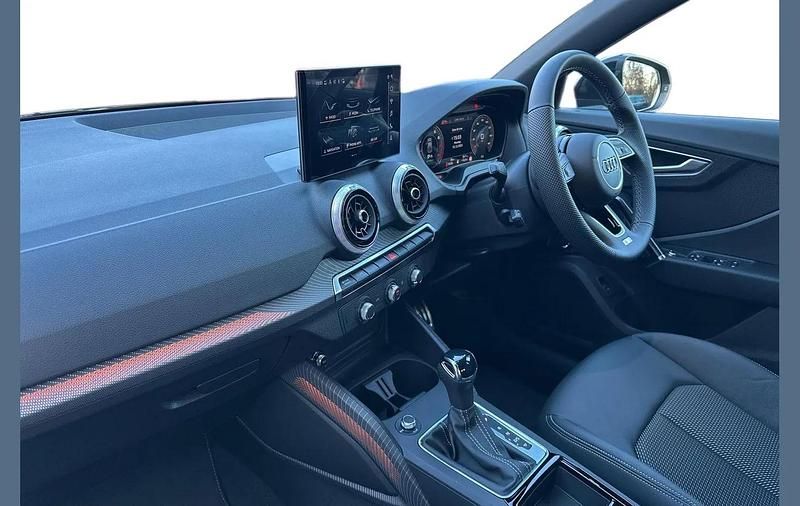 Usado Audi Q2 S-Line 147 CV (108 kW) 2025 Negro SUV