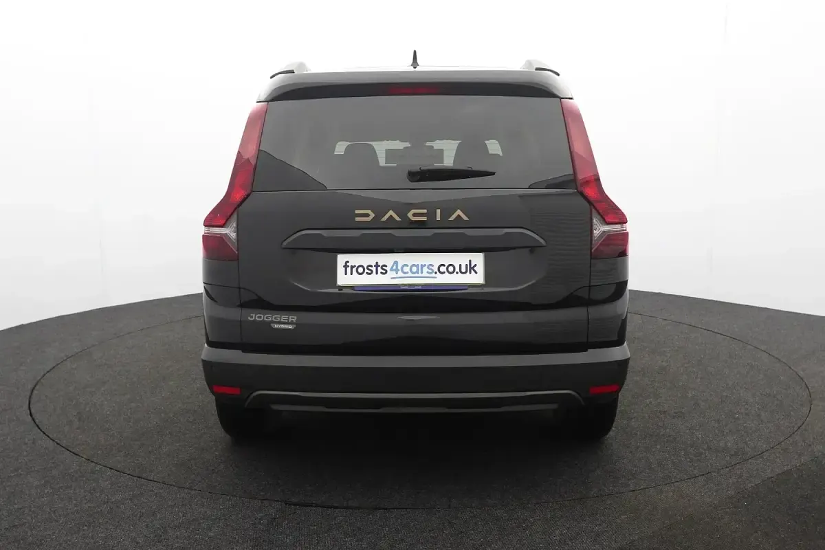 Used Dacia Jogger Extreme 141 HP (103 kW) 2023 Black MPV