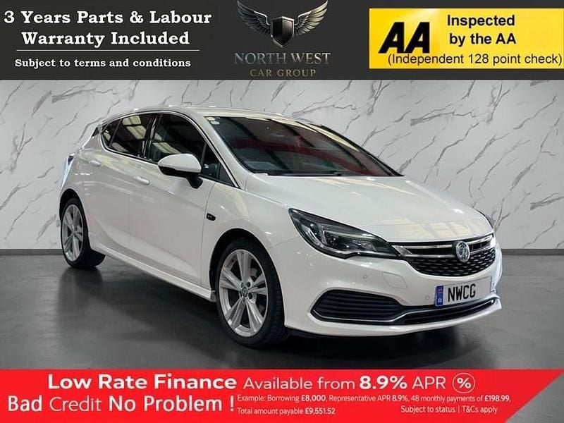 Used Vauxhall Astra SRi 150 HP (110 kW) 2018 White Hatchback