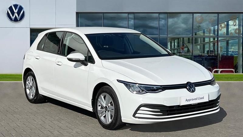 Used VW Golf VIII Life 150 HP (110 kW) 2023 Pure white