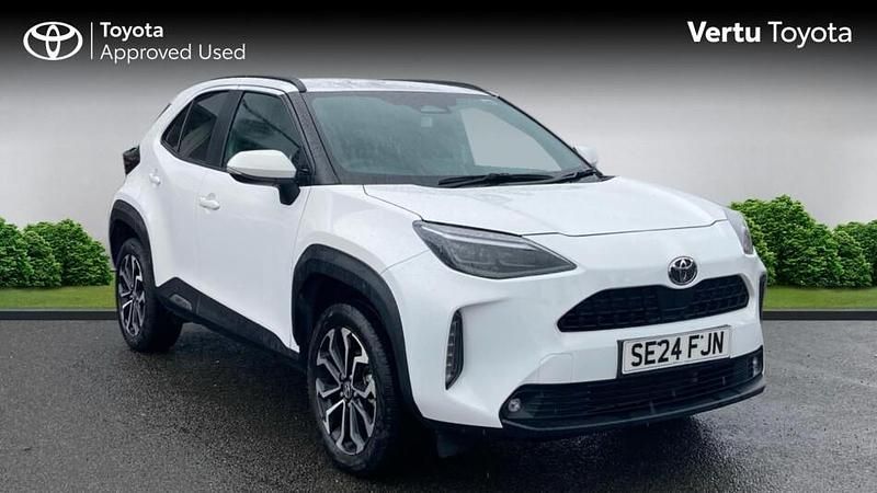 Used Toyota Yaris Hybrid Design 116 HP (85 kW) 2024 Estate