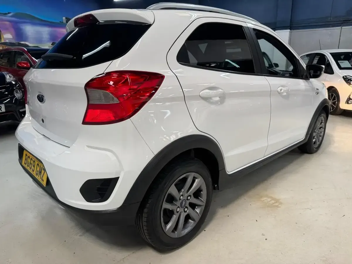 Used Ford Ka Plus Active 85 HP (62 kW) 2019 White Hatchback