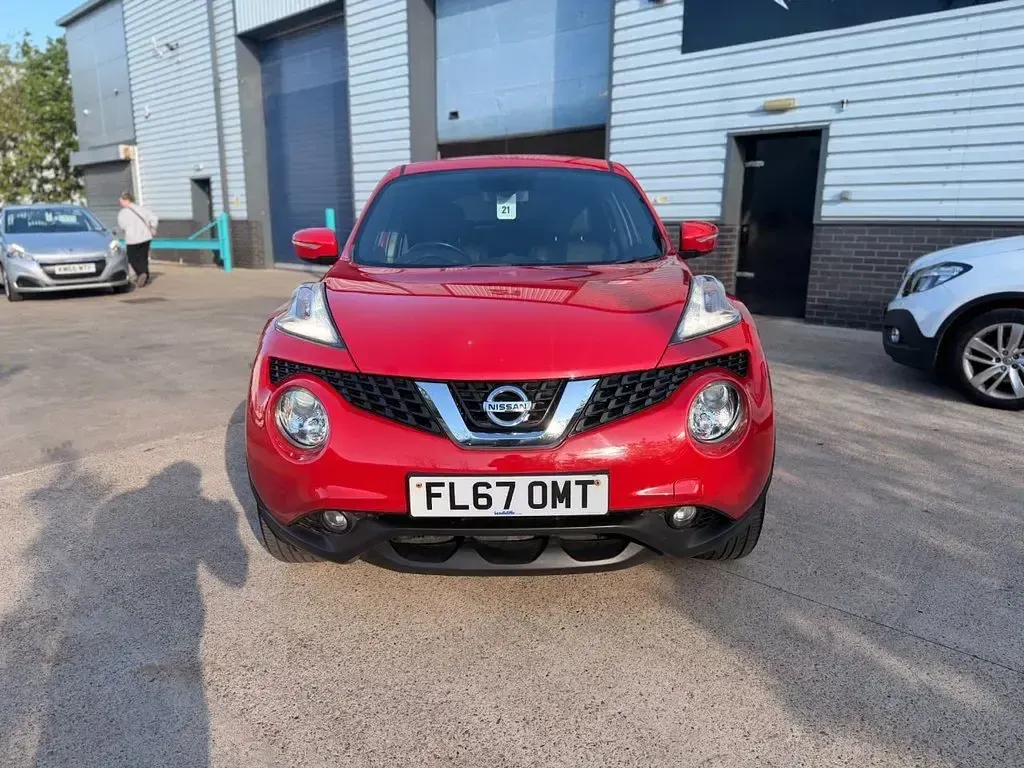 Used Nissan Juke N-Connecta 115 HP (84 kW) 2017 Red SUV