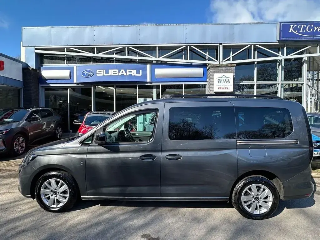Used VW Caddy Maxi Life 122 HP (89 kW) 2024 Grey MPV