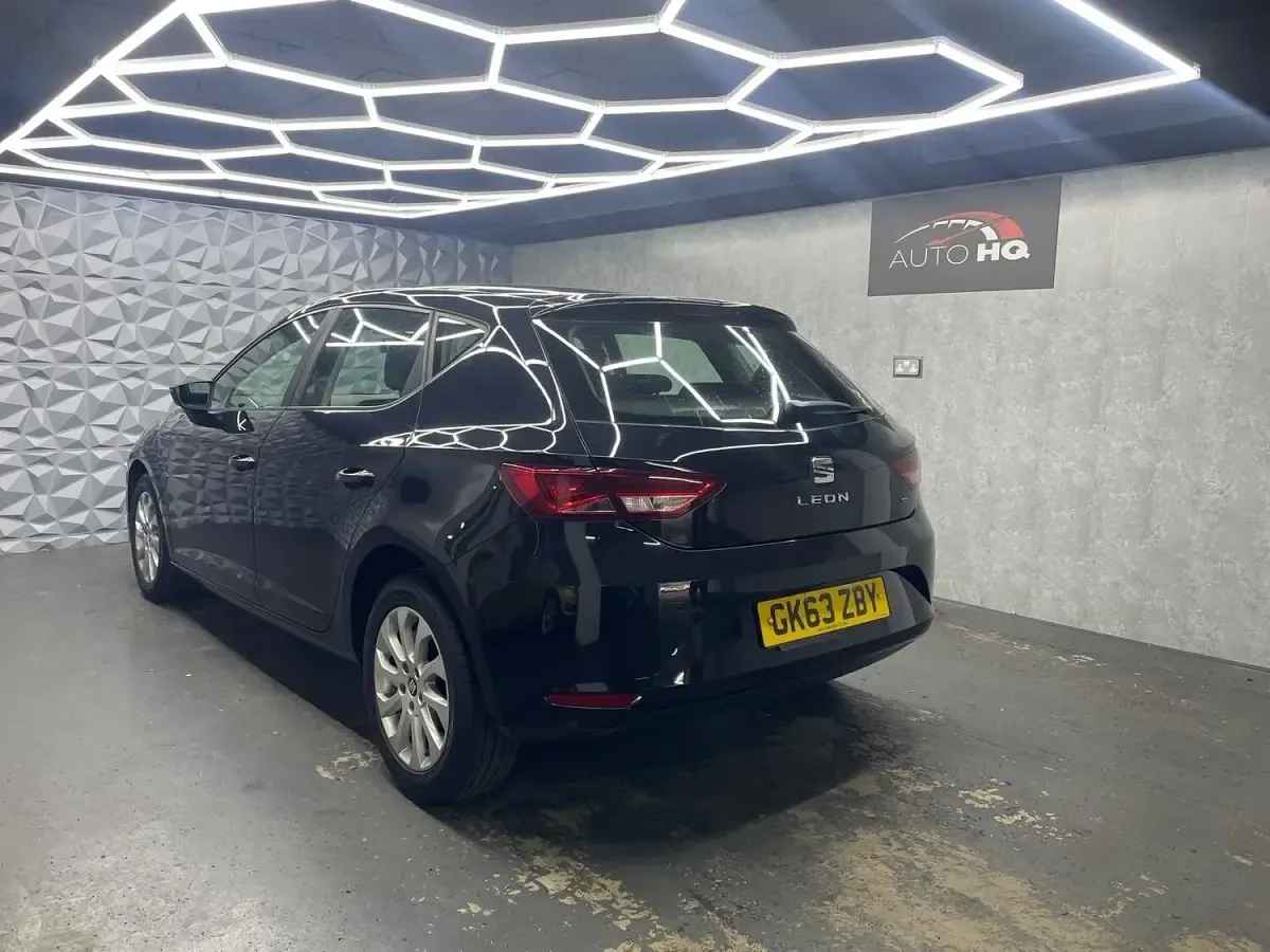 Used Seat Leon SE 105 HP (77 kW) 2013 Black Hatchback