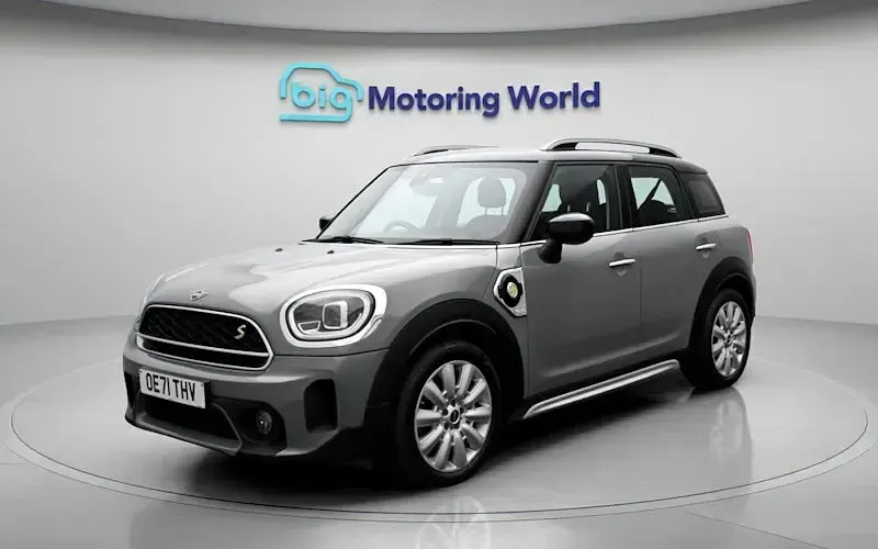 Begagnad Mini Cooper S Classic 220 HK (161 kW) 2022 Halvkombi