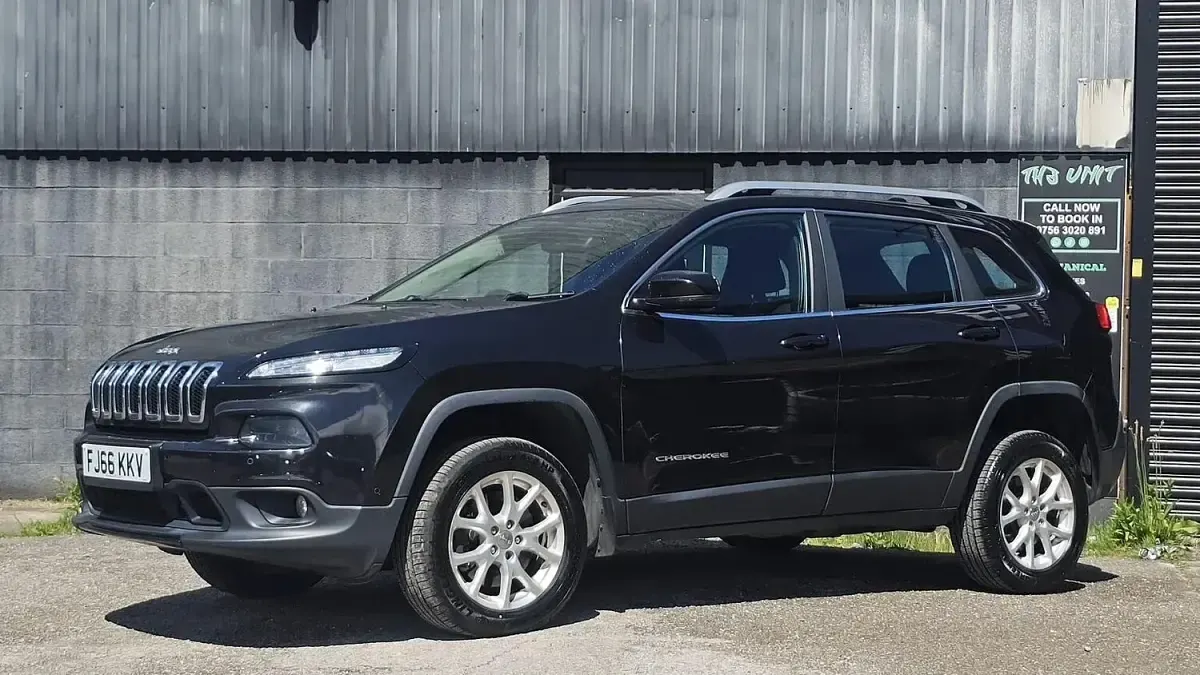 Used Jeep Cherokee Limited 170 HP (125 kW) 2017 Black SUV