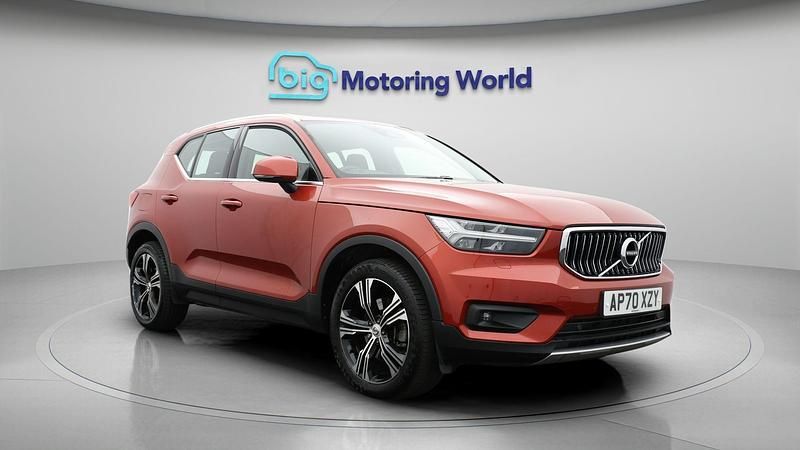Red Used 2021 Volvo XC40 Inscription SUV | £20,700 (Good price) - Image 1/4