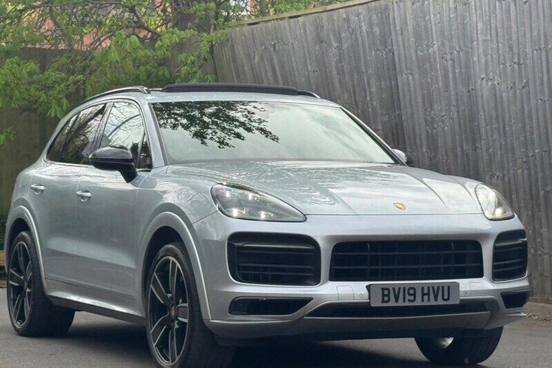 Used 2019 Porsche Cayenne SUV | £39,999 (A bit pricey) - Image 1/1
