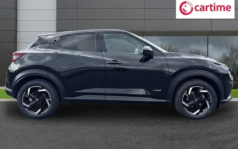 Used Nissan Juke N-Connecta 143 HP (105 kW) 2023 Black SUV