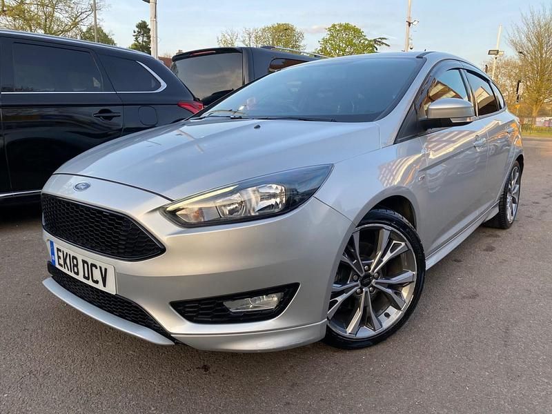 Used Ford Focus ST-Line 150 HP (110 kW) 2018 Silver Hatchback