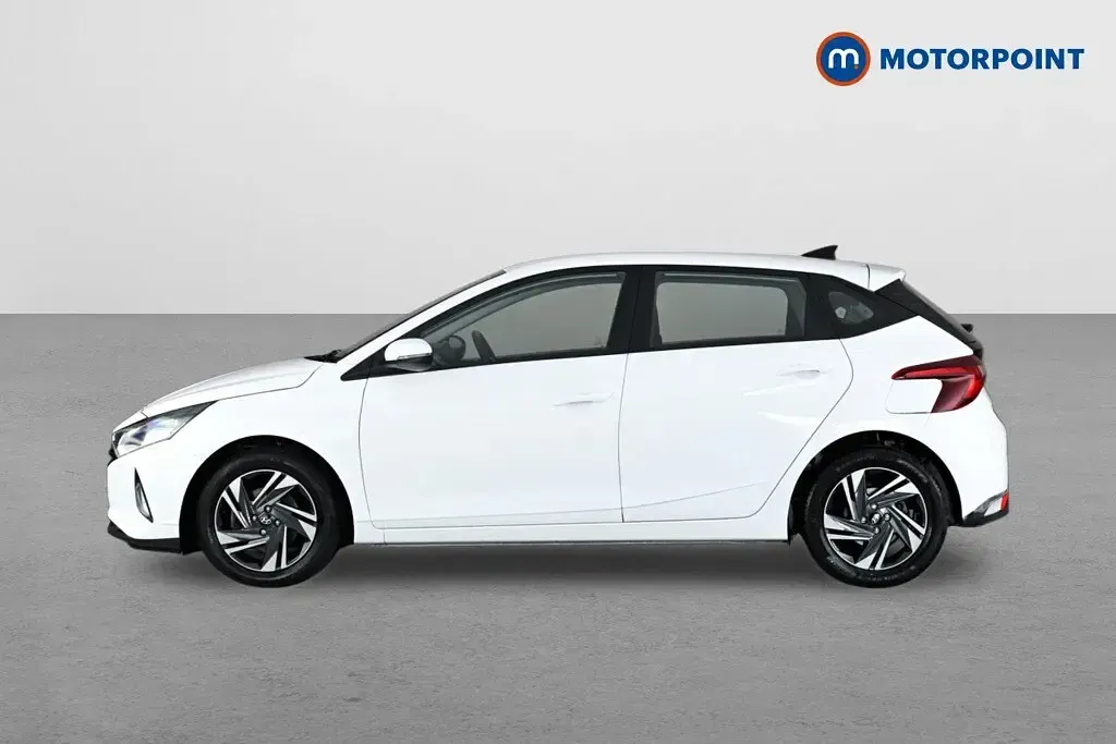 Used Hyundai i20 SE 101 HP (74 kW) 2022 White Hatchback