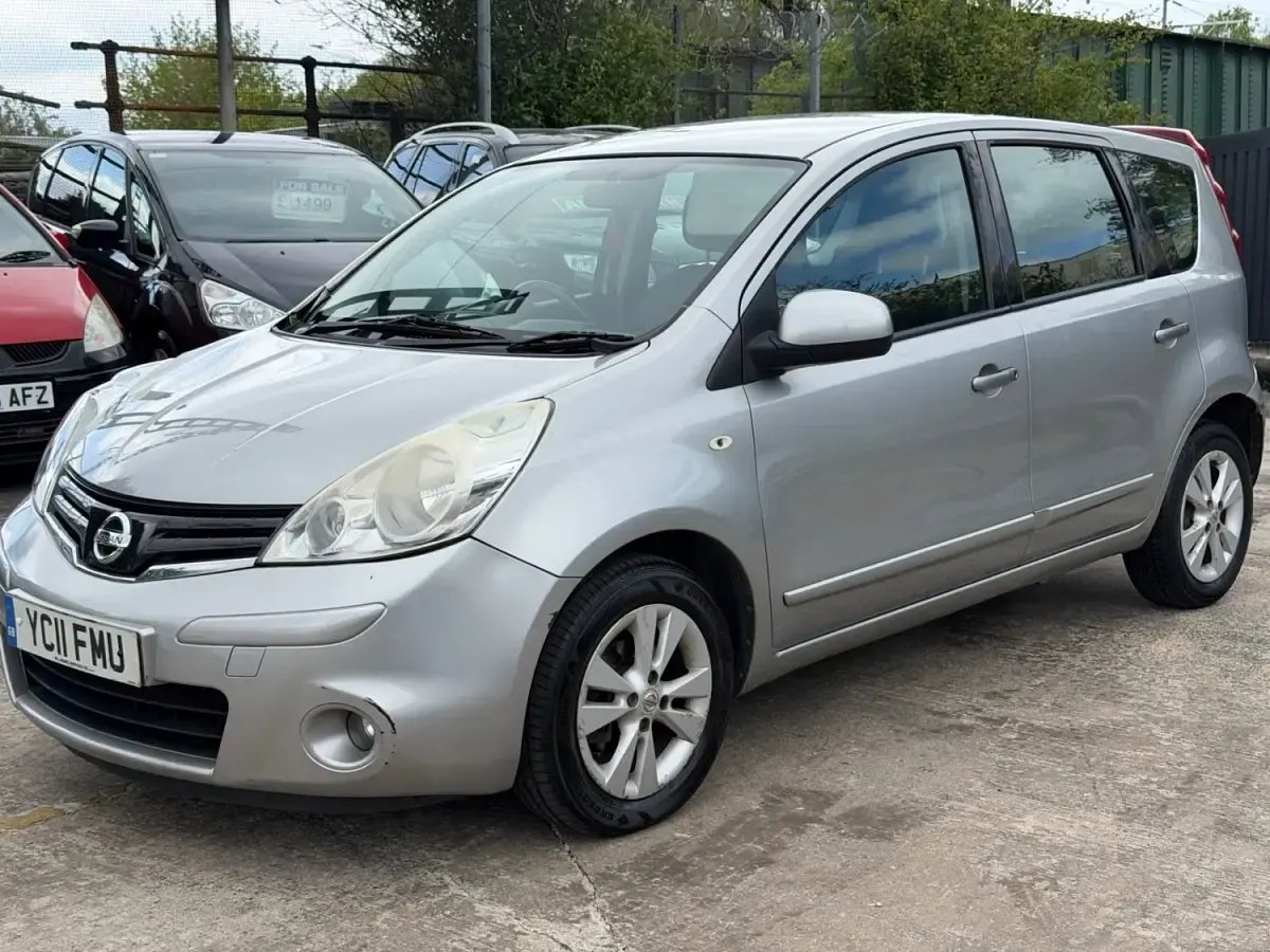 Używany Nissan Note Acenta 2011 Srebrny Hatchback