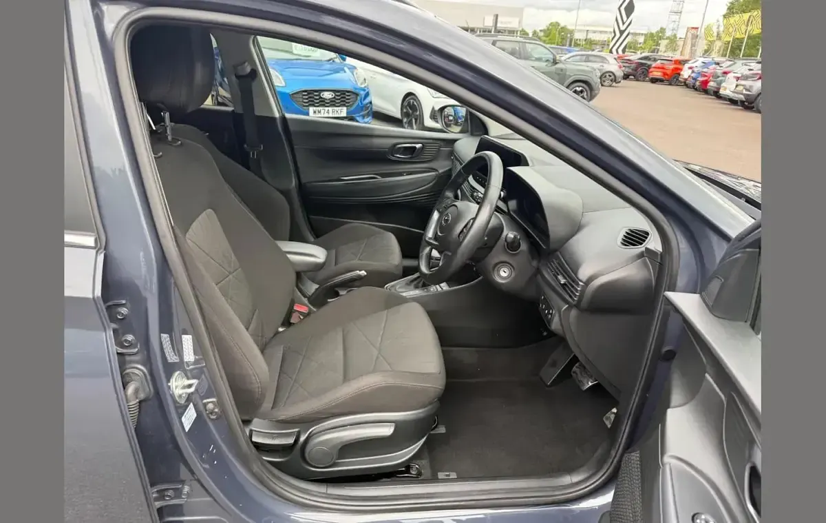 Used Hyundai Bayon Premium 99 HP (72 kW) 2023 Grey SUV
