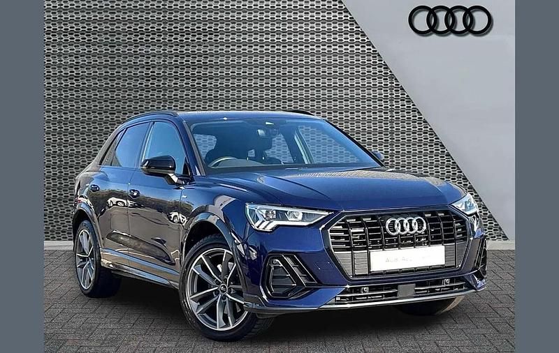 Used Audi Q3 Black Edition 187 HP (137 kW) 2022 Blue SUV