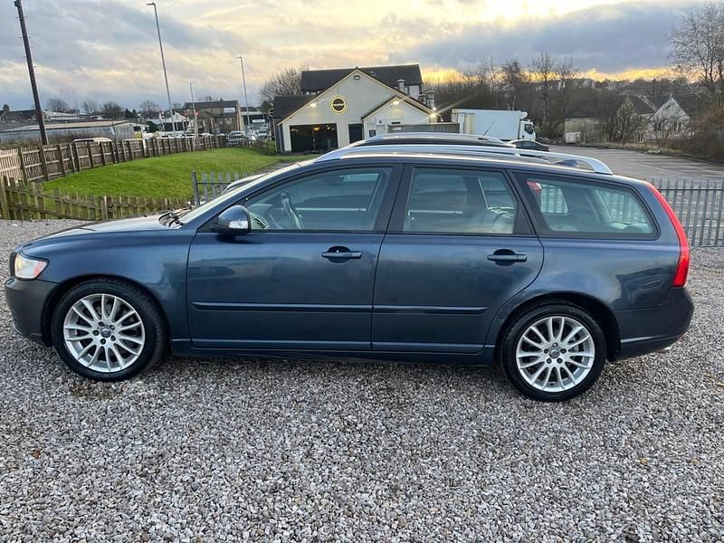 Used Volvo V50 SE Lux 150 HP (110 kW) 2011 Blue Estate