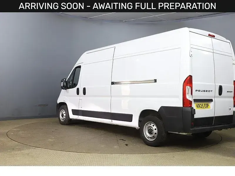Used Peugeot Boxer 2025 White Van