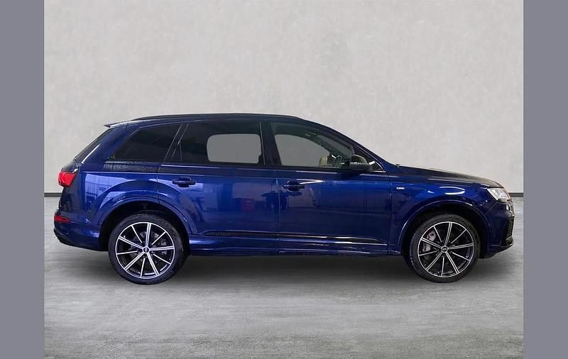 Used Audi Q7 Black Edition 334 HP (245 kW) 2022 Blue SUV