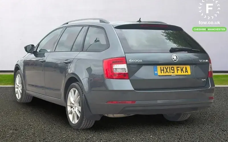Used Skoda Octavia SE L 190 HP (139 kW) 2019 Grey Estate