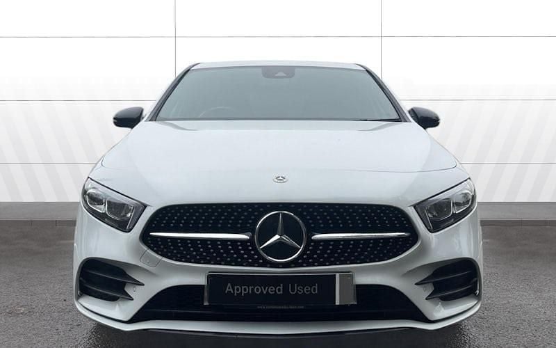 Used Mercedes A180 AMG Line Premium 136 HP (100 kW) 2022 White Hatchback